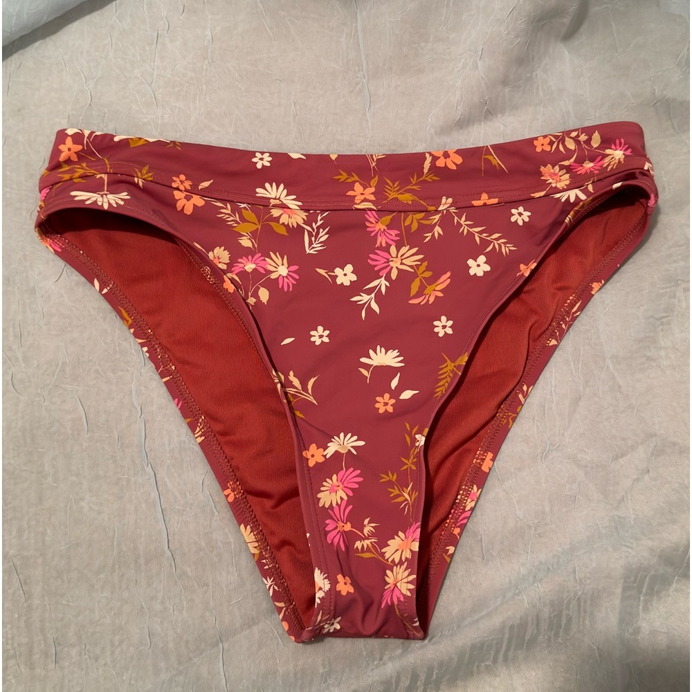 Women’s billabong bikini bottoms vintage floral 🌺🌼
